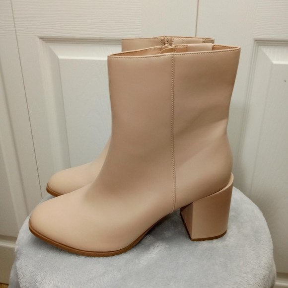 A New Day Women's 'Janelle' Chunky Heel Dress Boots in Taupe Size 10 - Picture 3 of 7